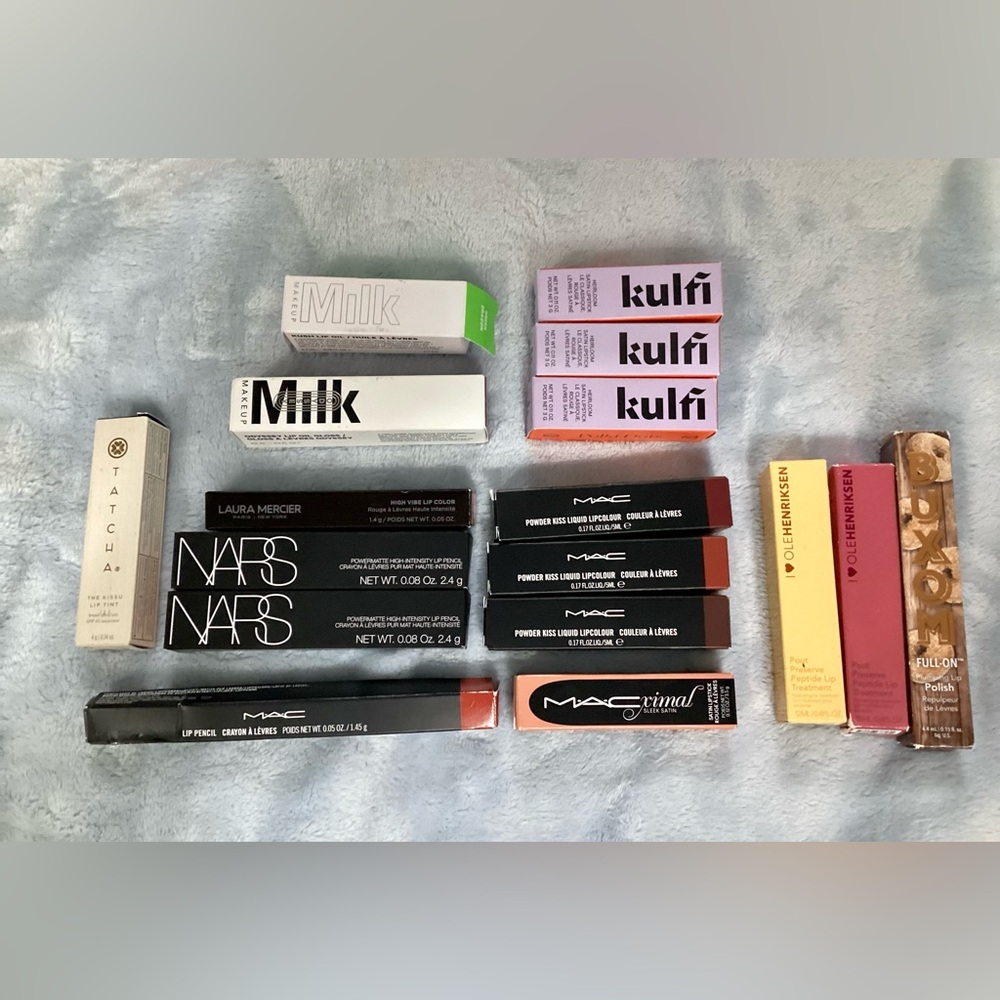 High End Makeup Bundle